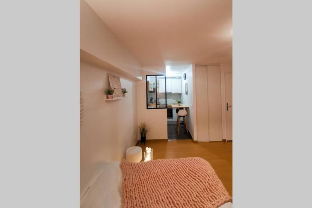 Le Confortable-Cosy Studio A 3 Minutes Du Metro Pantin Exterior photo